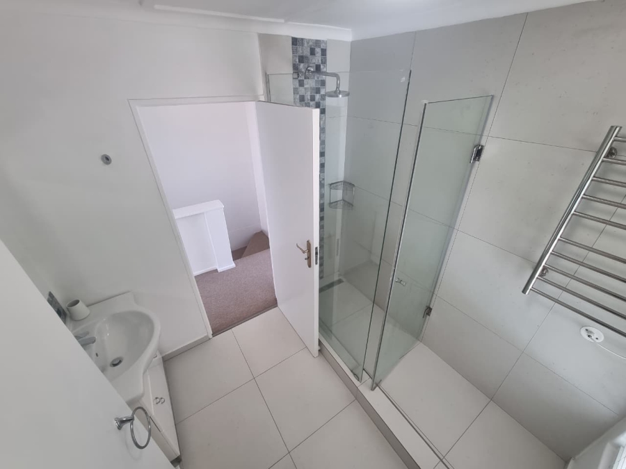 To Let 2 Bedroom Property for Rent in Claremont Western Cape
